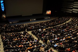 Hall before projection of the movie Blue jasmine